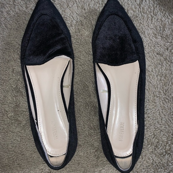 Shoes - Picture 2 of 5